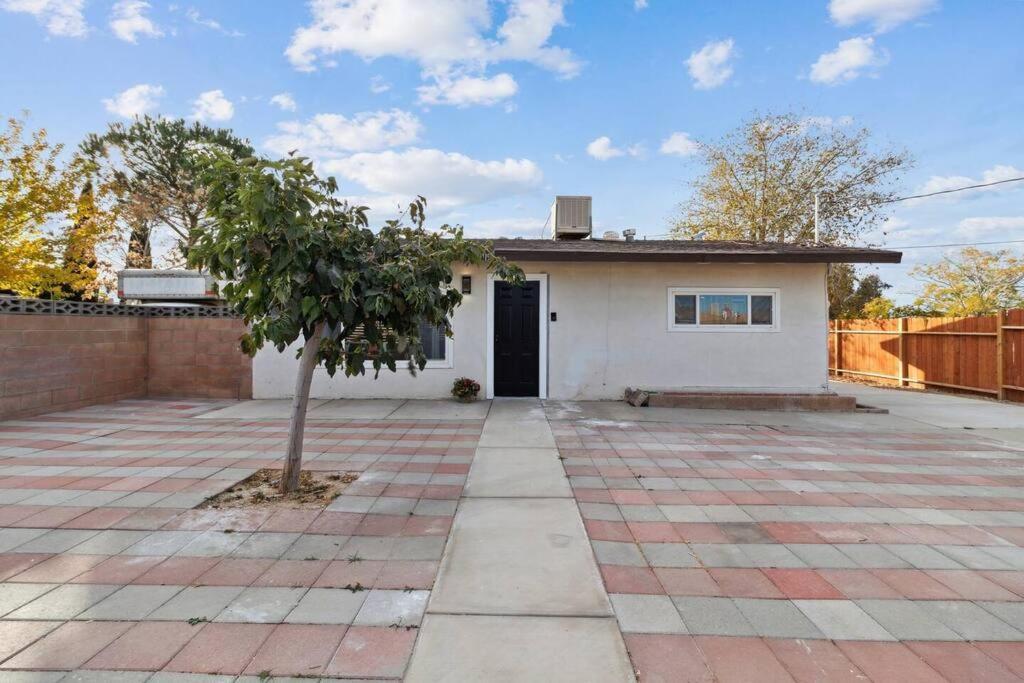 Modern City Ranch 3 Bdrm Family Home Access By Dirt Road 펌데일 외부 사진